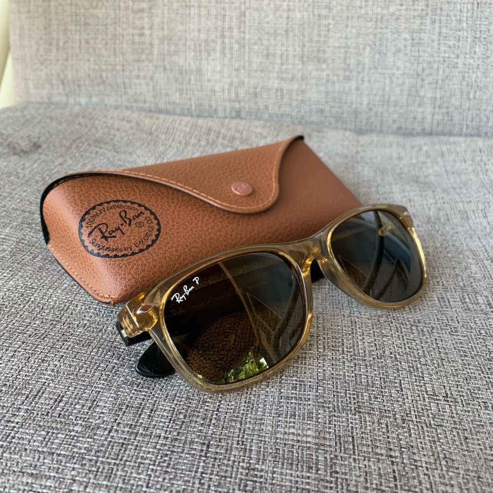 Brown Ray-Ban Wayfarer Sunglasses